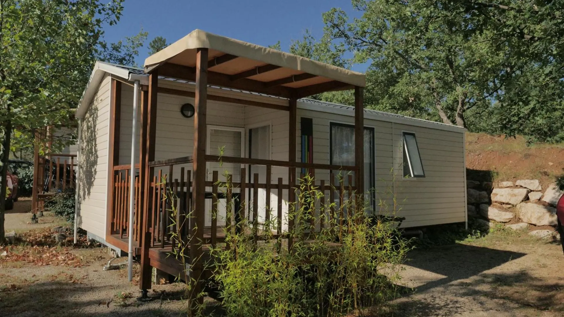 Campsite Camping Pres Du Lac De Sainte Croix Bauduen France